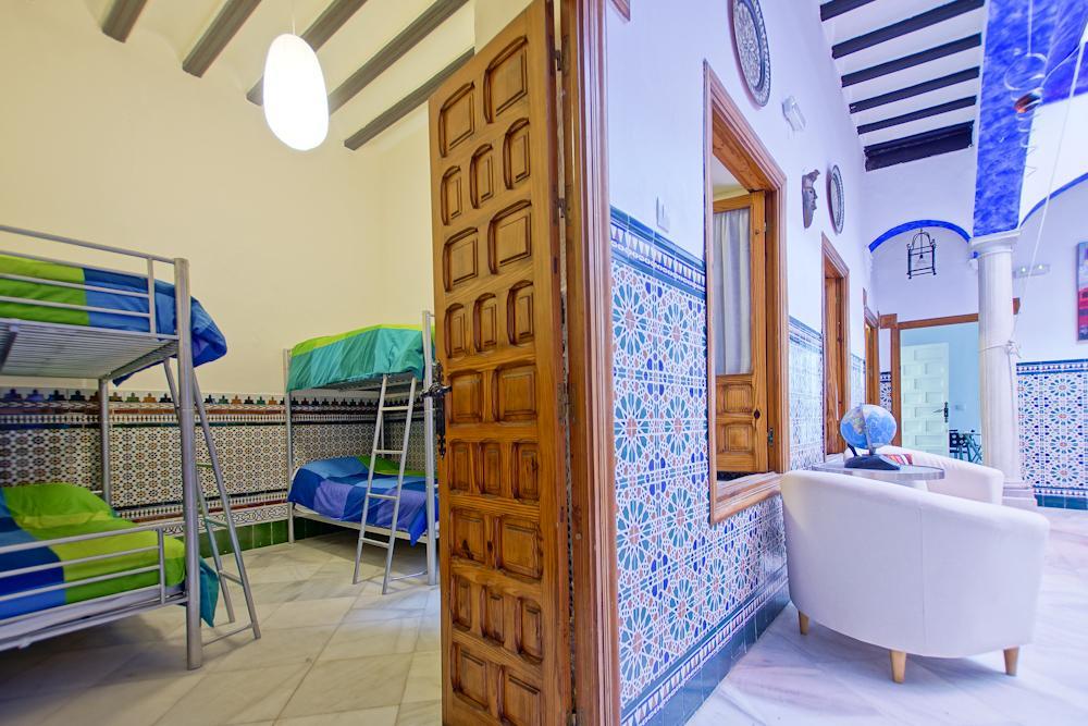 Hostel Trotamundos เซบีญา ภายนอก รูปภาพ